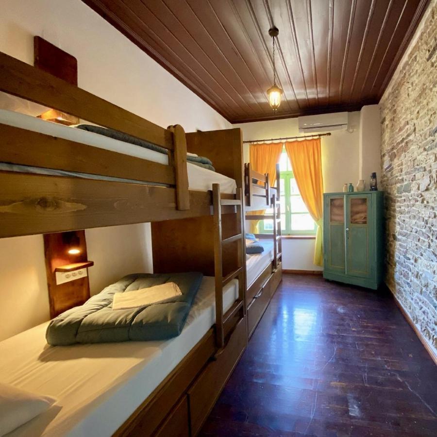 Stone City Hostel Гірокастра Екстер'єр фото